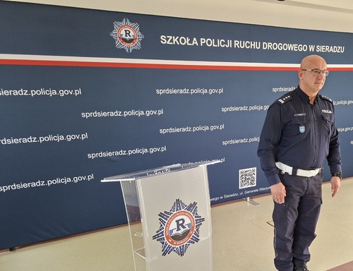 Na zdjęciu widoczny Komendant Szkoły Policji Ruchu Drogowego w Sieradzu inspektor Maciej Marciniak